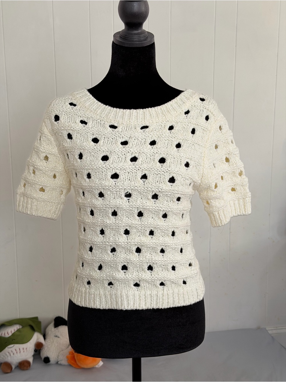Cream Eyelet Knit Short-Sleeve Sweater size XS